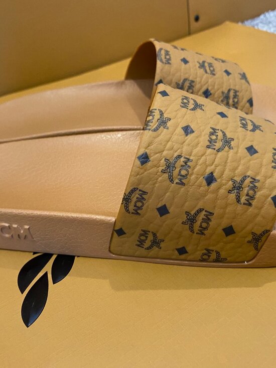 MCM Rubber Slides main image 6